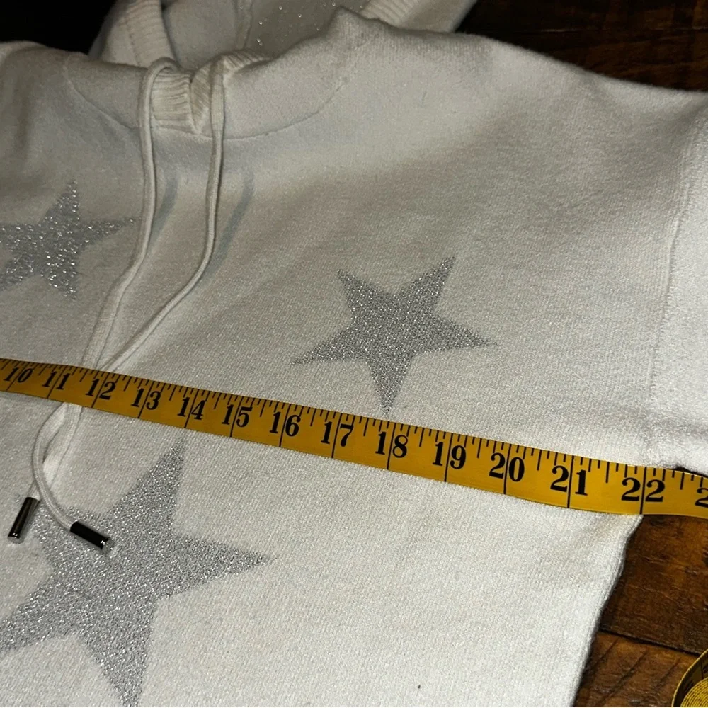 NWT CALLIGRAPHIE BY ANTHROPOLOGIE White Hooded Silver Star Sweater Sz L - Picture 9 of 11